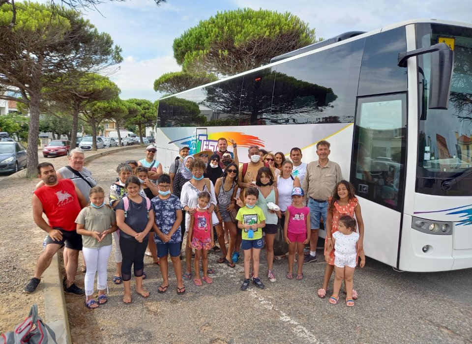 Sortie au bord de la mer pour les bénéficiaires des équipes des Cinq clochers et de Muret